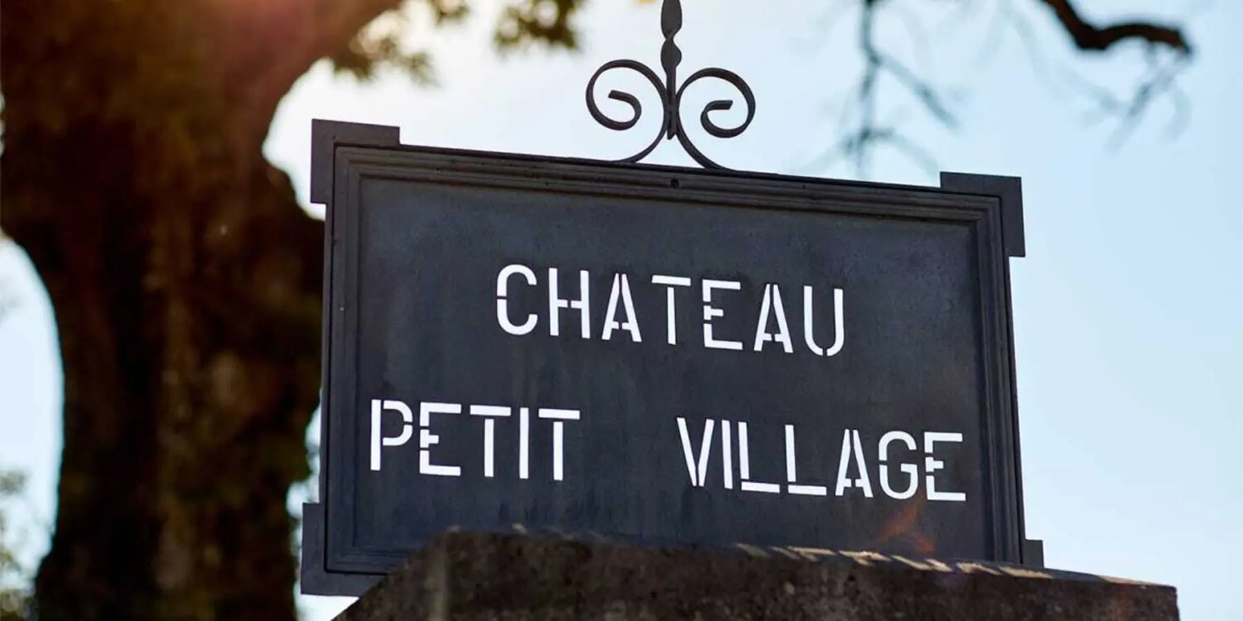 Château Petit-Village à Pomerol